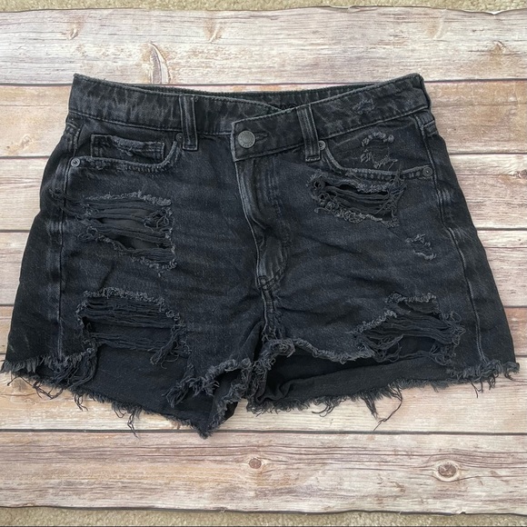 American Eagle Black Denim Shorts - Picture 2 of 7